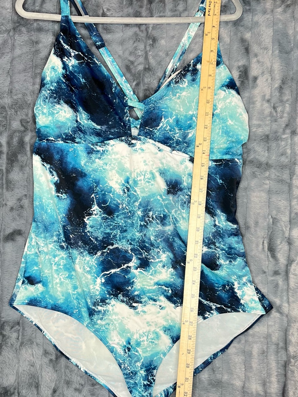 Torrid Ocean Water Print One Piece Swimsuit Plus Size 3 Strappy Cross Back - Picture 8 of 8
